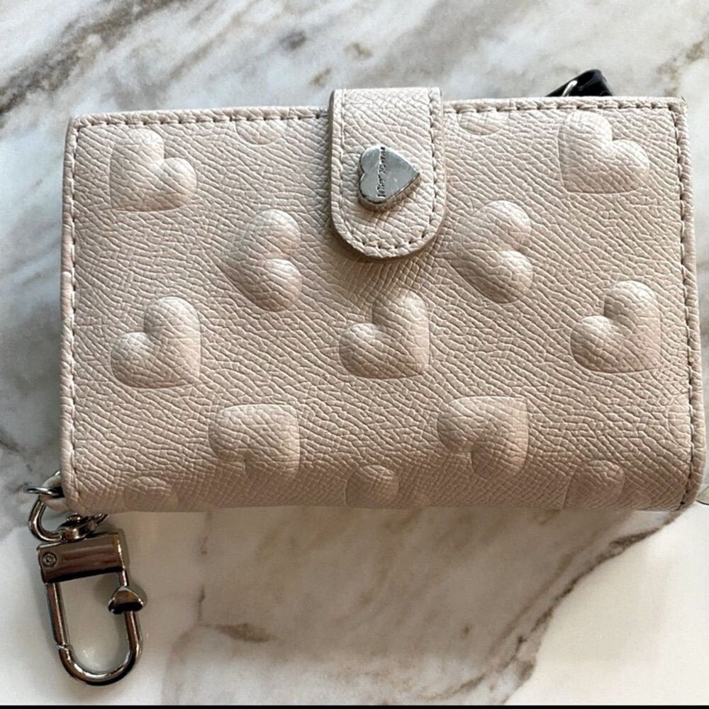Betsey Johnson Heart XO Wallet Credit Card Case with Key Ring Faux Leather Beige - Picture 5 of 11